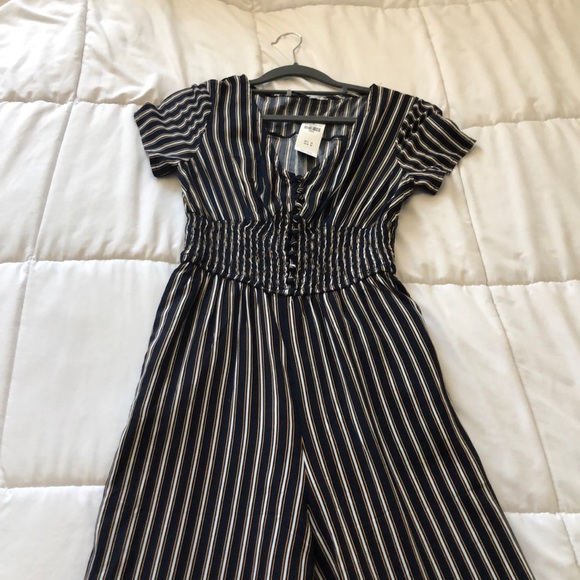 Hollister Striped Jumpsuit - Picture 4 of 6